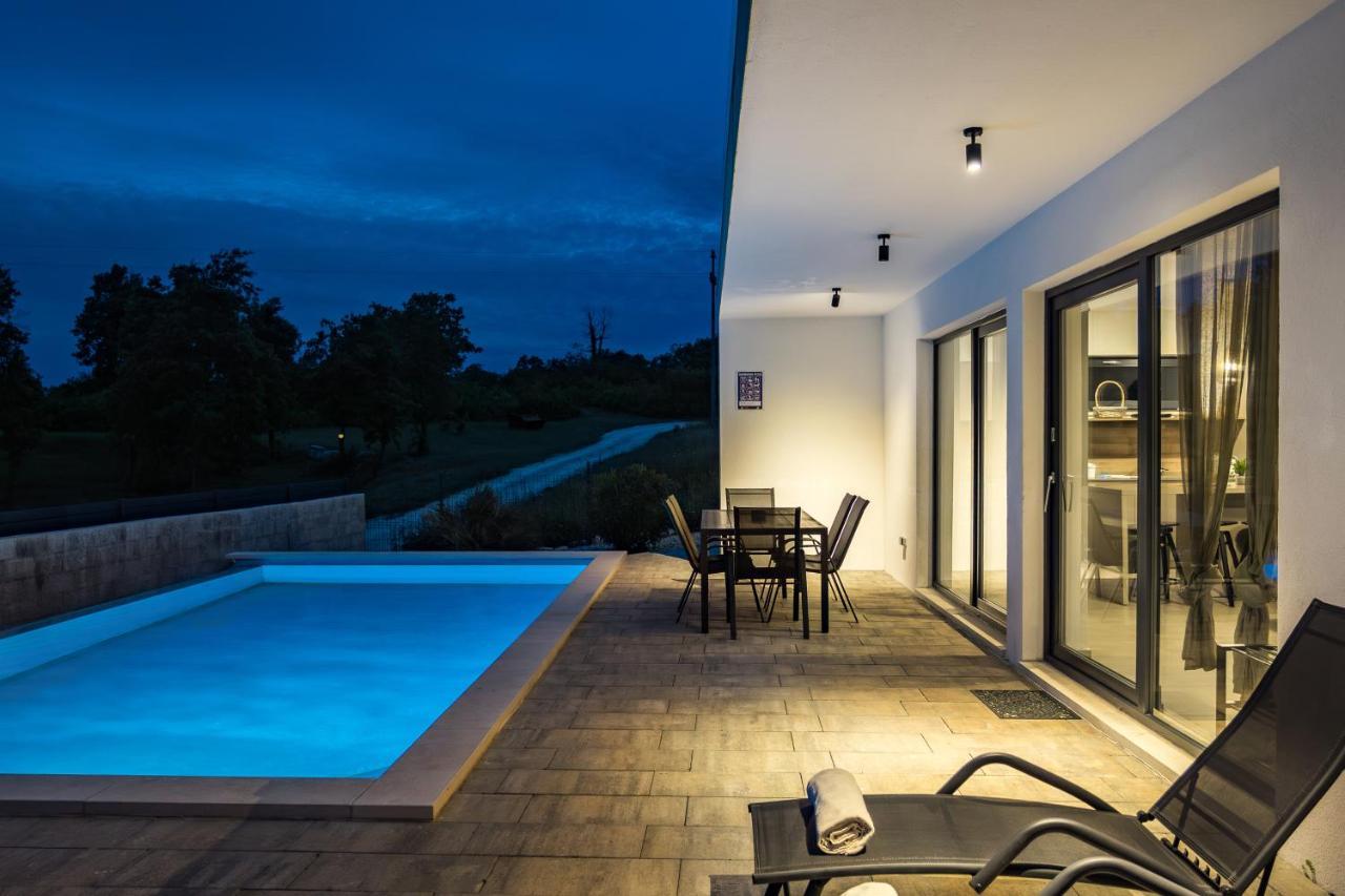 Villa Kalu 2 Filipana ภายนอก รูปภาพ